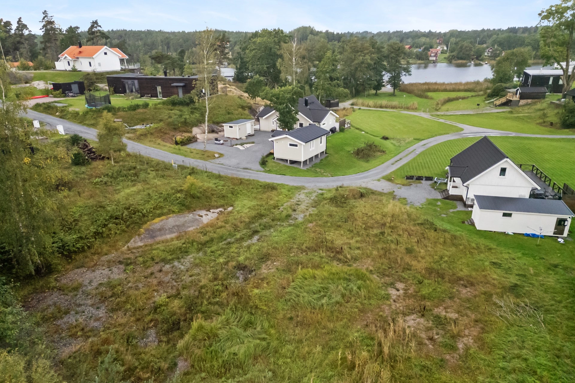 Sydvästläge med sjöutsikt och båtplats – en skärgårdsdröm på Blidö