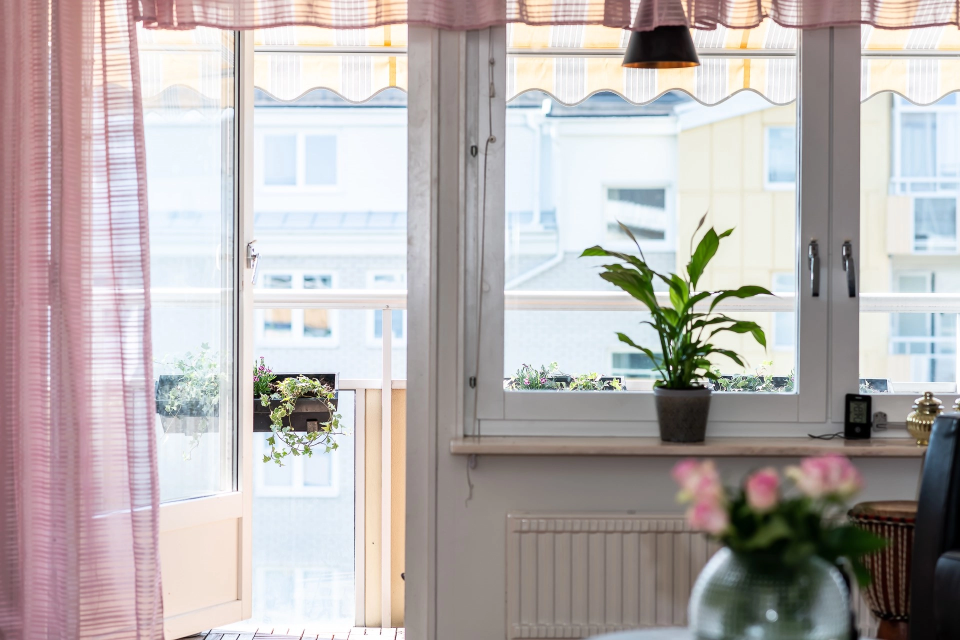 Högst upp i huset med hiss och fin utsikt
