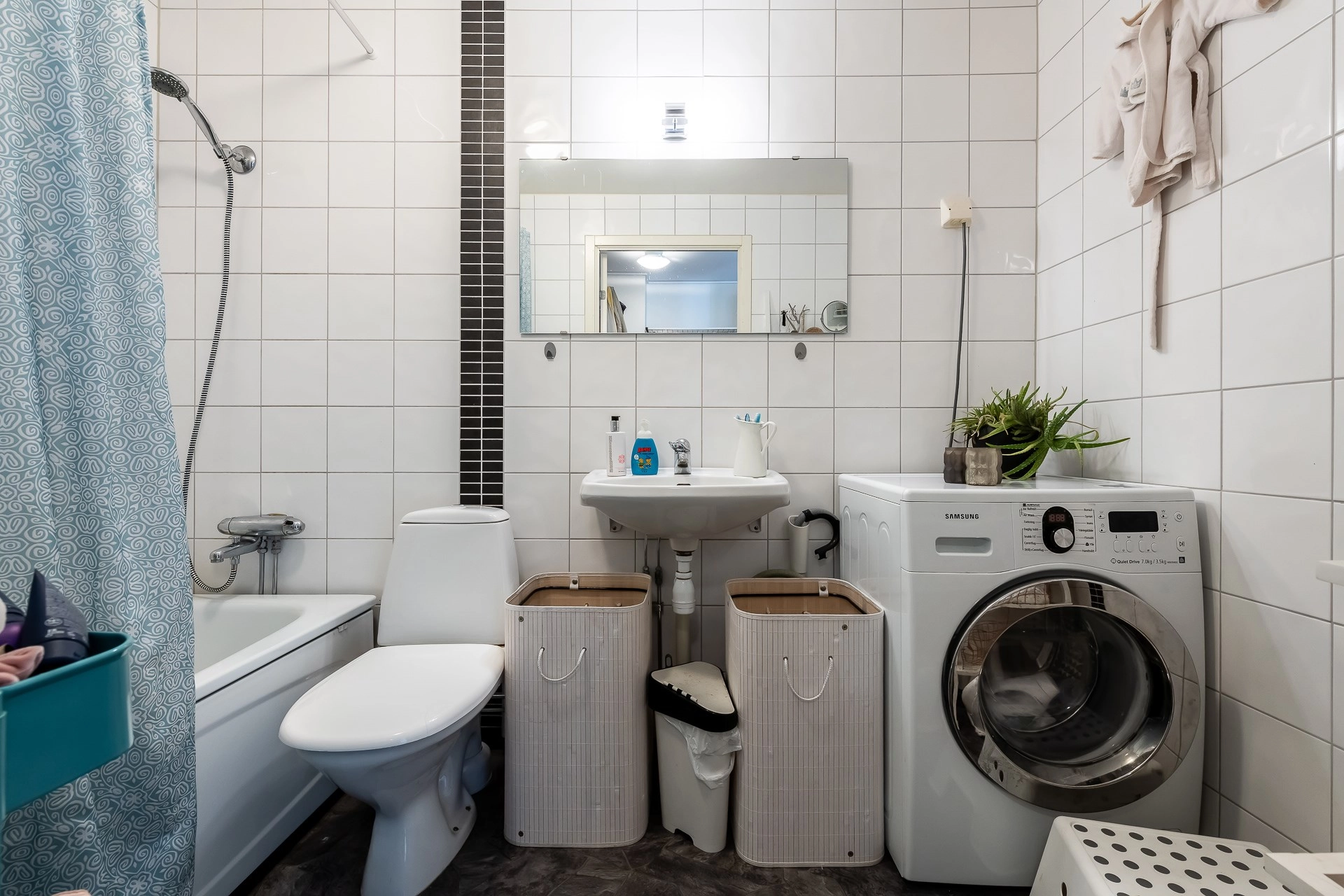 Högst upp i huset med hiss och fin utsikt