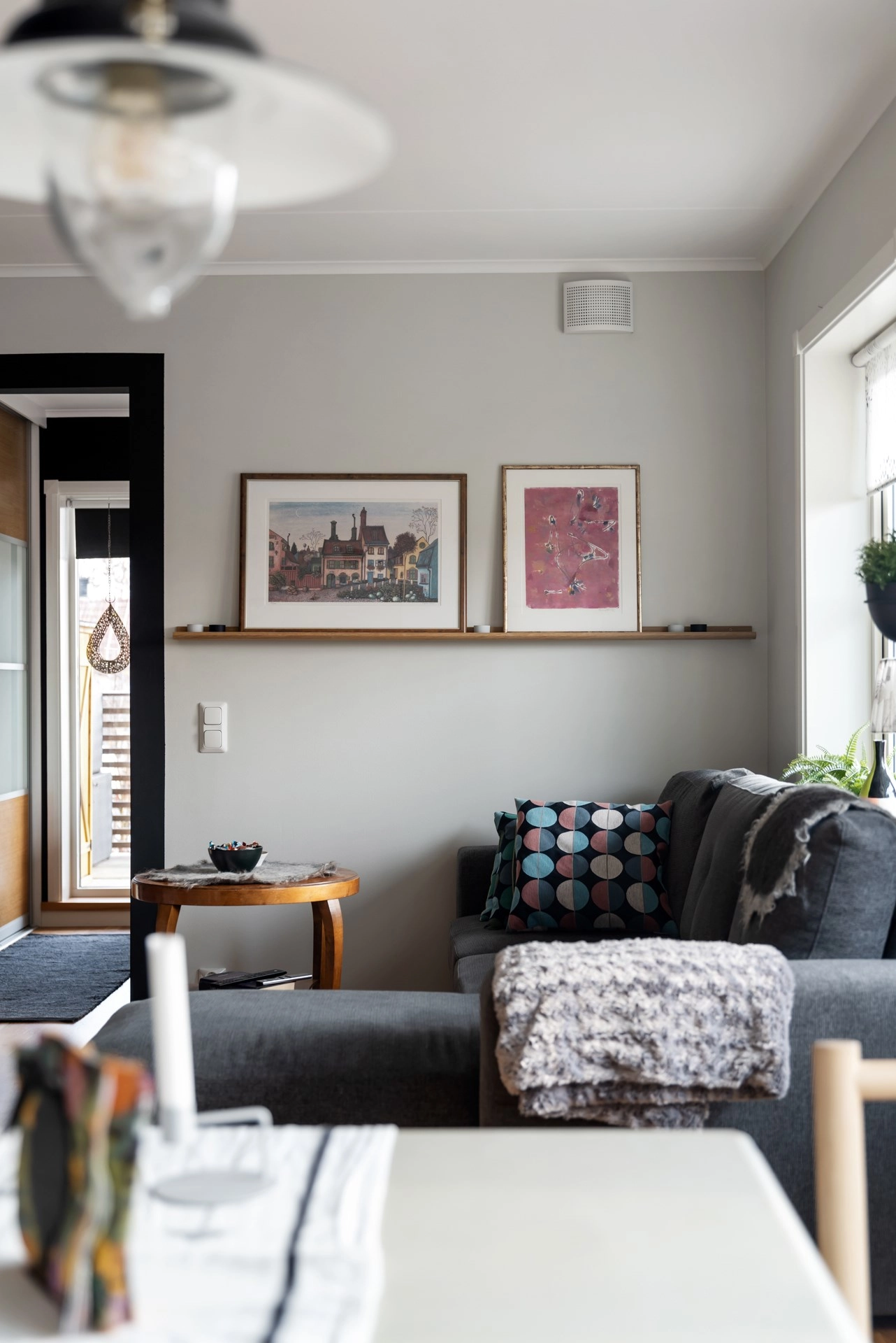 Kvadratsmart tvåa med enorm uteplats och närhet till allt!