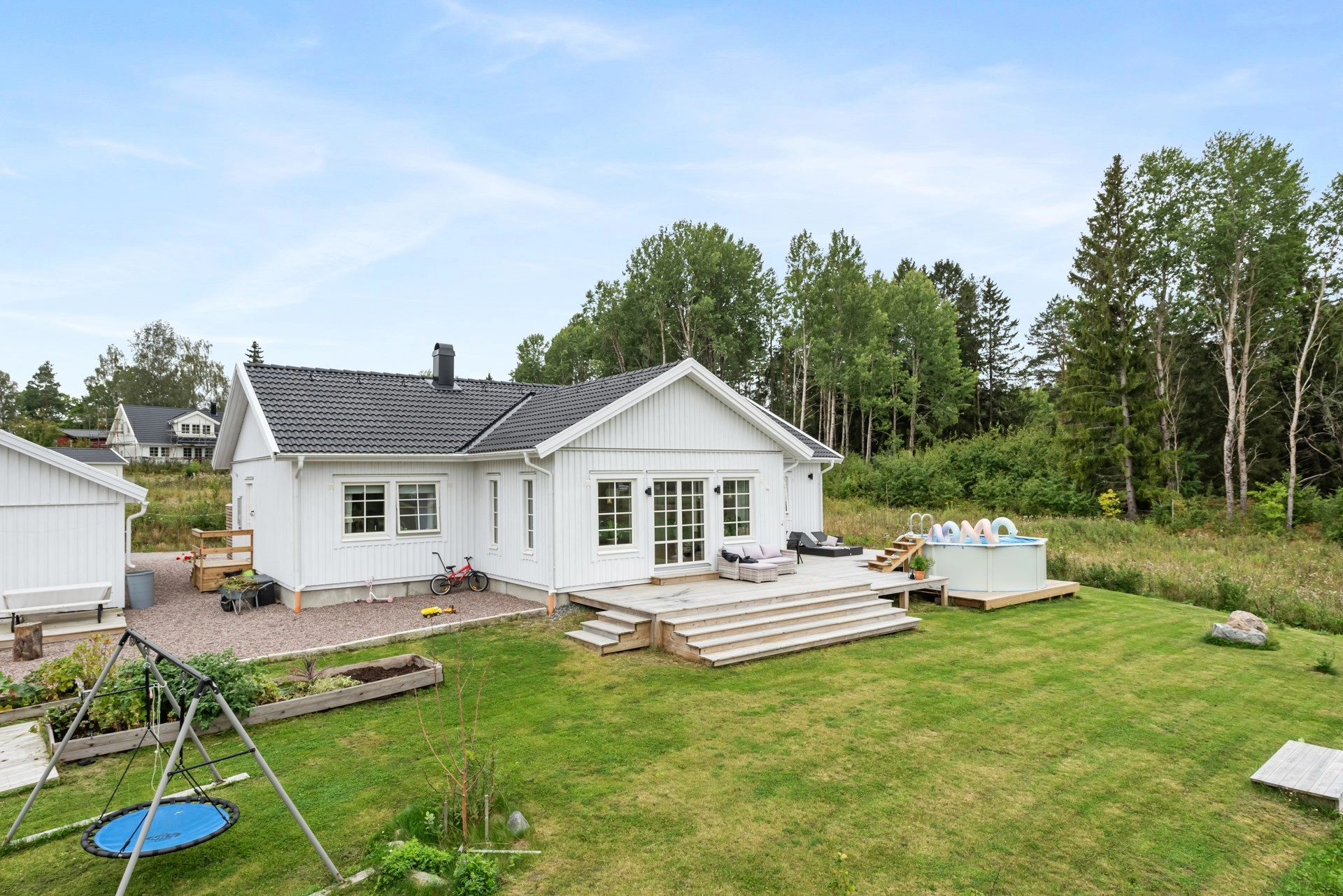 Enplansvilla med naturskön utsikt och härliga sociala ytor