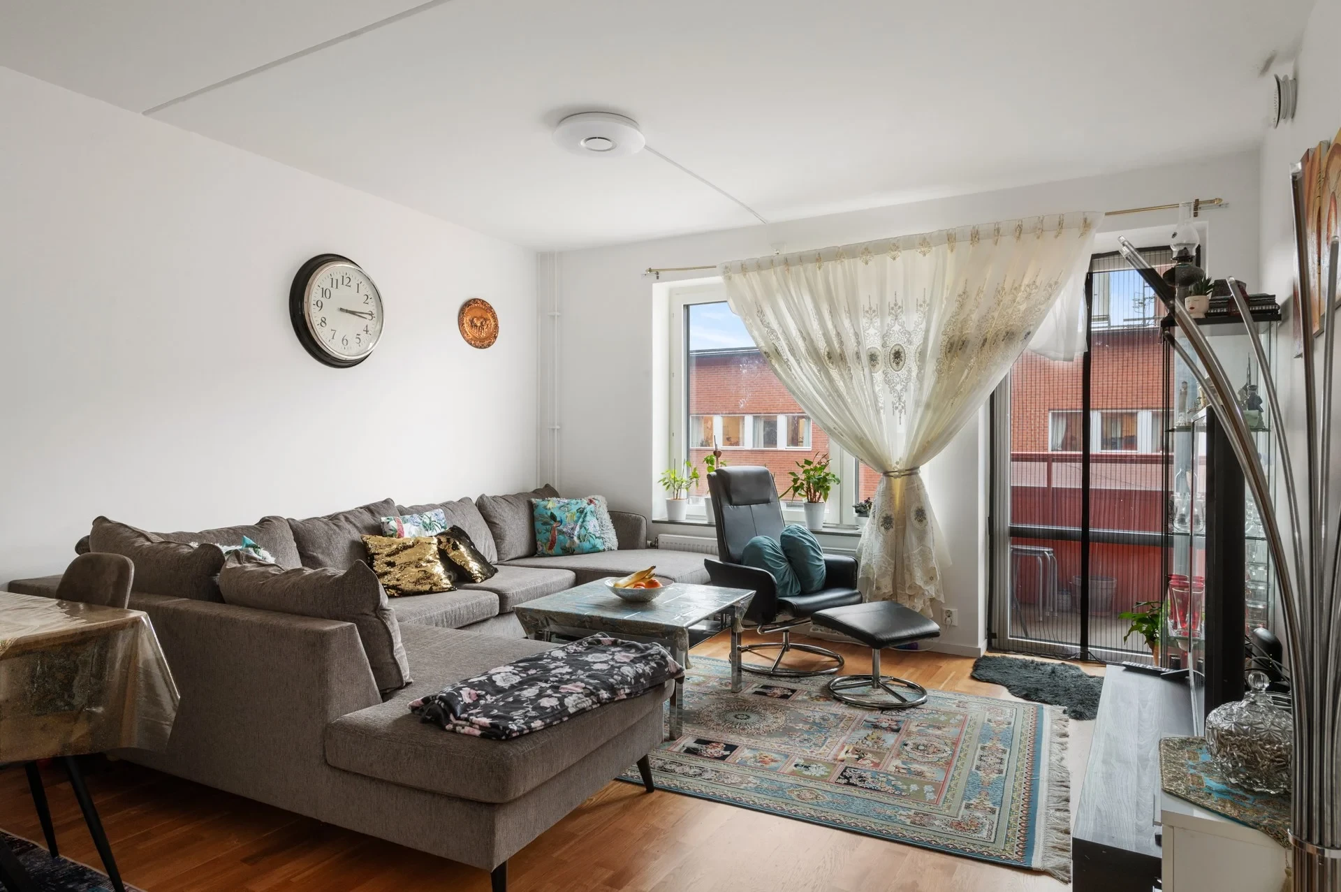 Modern och välplanerad tvåa i hus med hiss