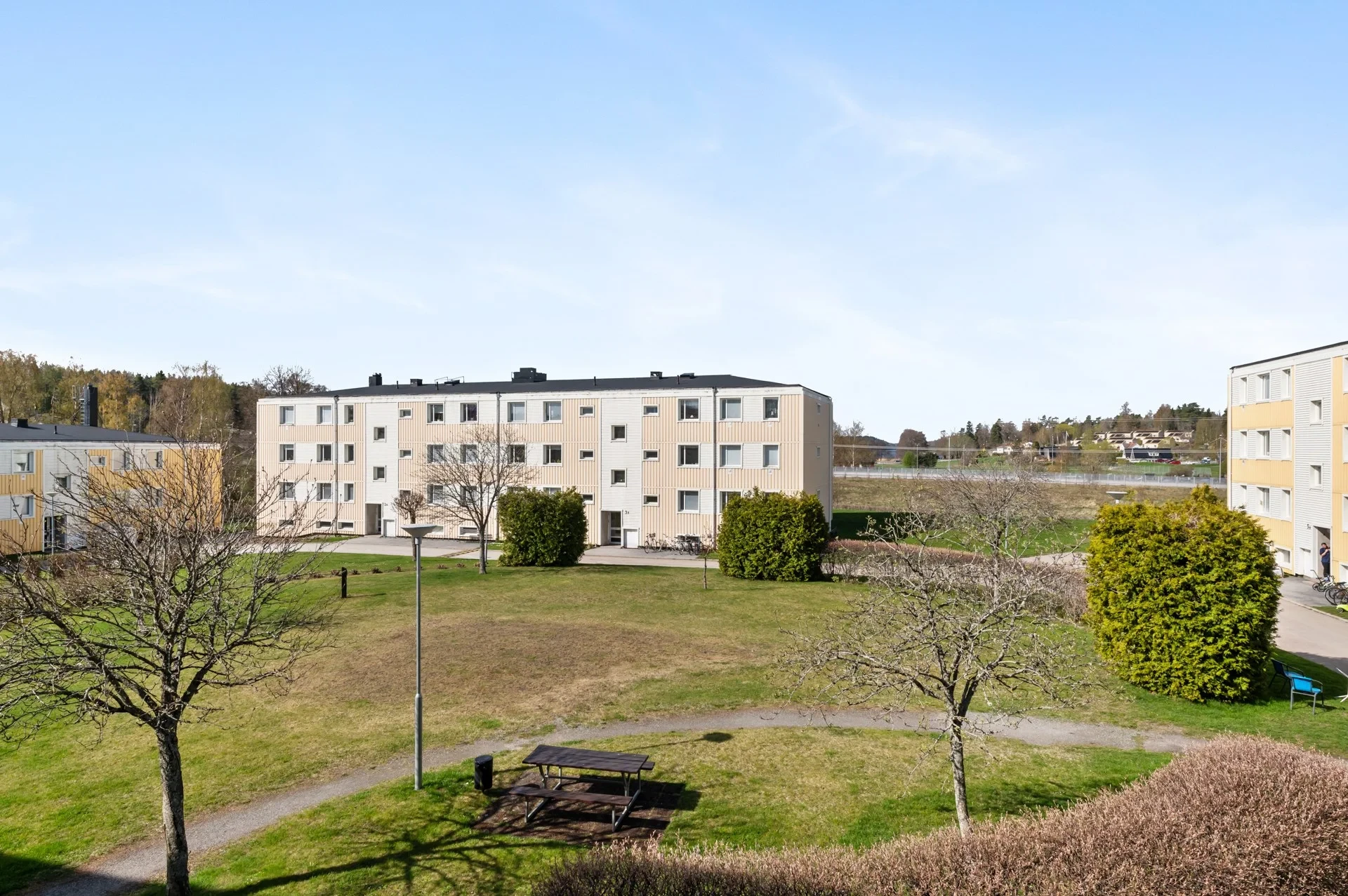 Välplanerad tvåa nära centrum och balkong i härligt västerläge
