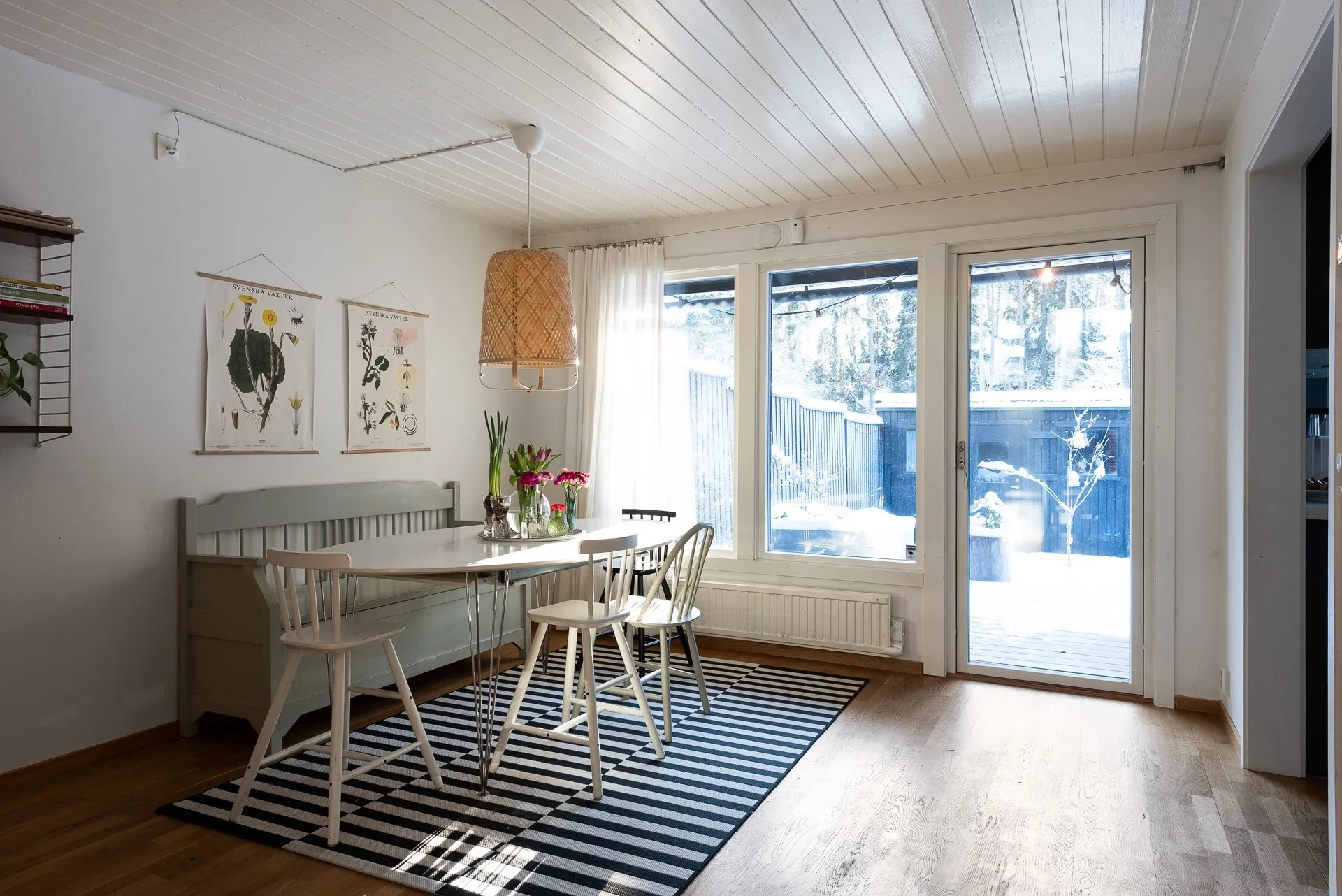 Kedjehus med fem sovrum i barnvänligt område