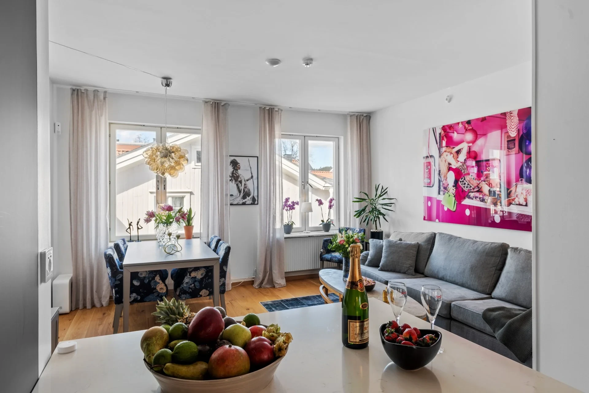 Härlig tvåa i eget litet hus mitt på stan