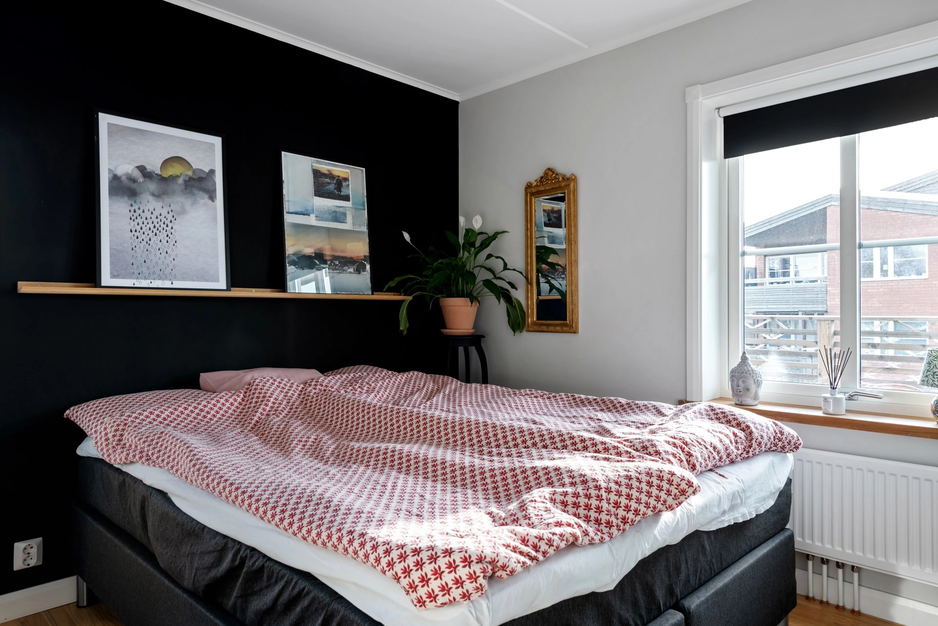 Kvadratsmart tvåa med enorm uteplats och närhet till allt!