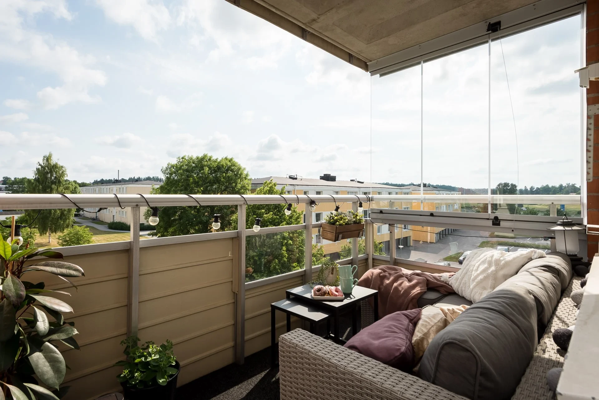 Mycket fint renoverad lägenhet som nås med hiss
