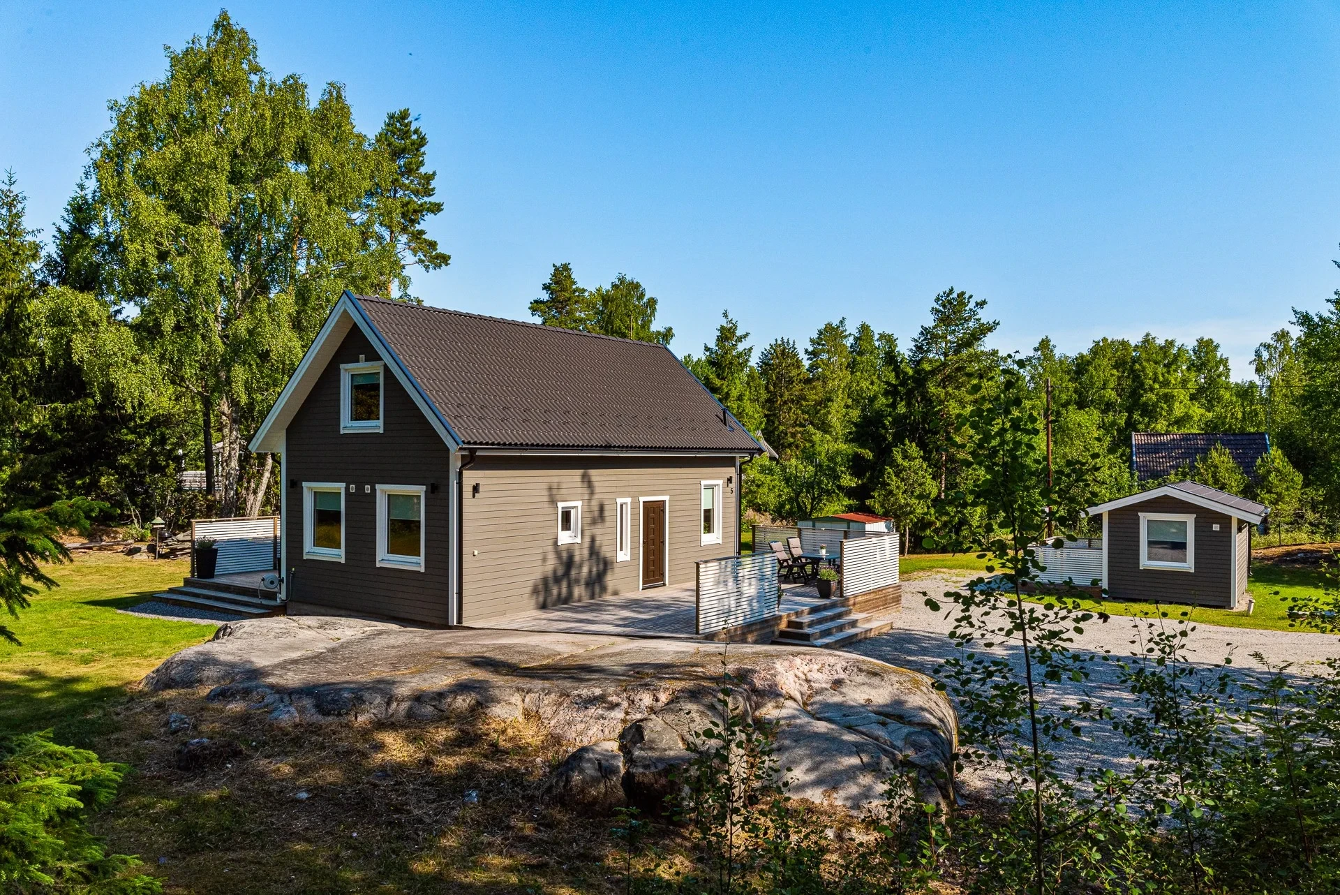Nybyggd åretruntbostad på Rådmansö med båtplats!