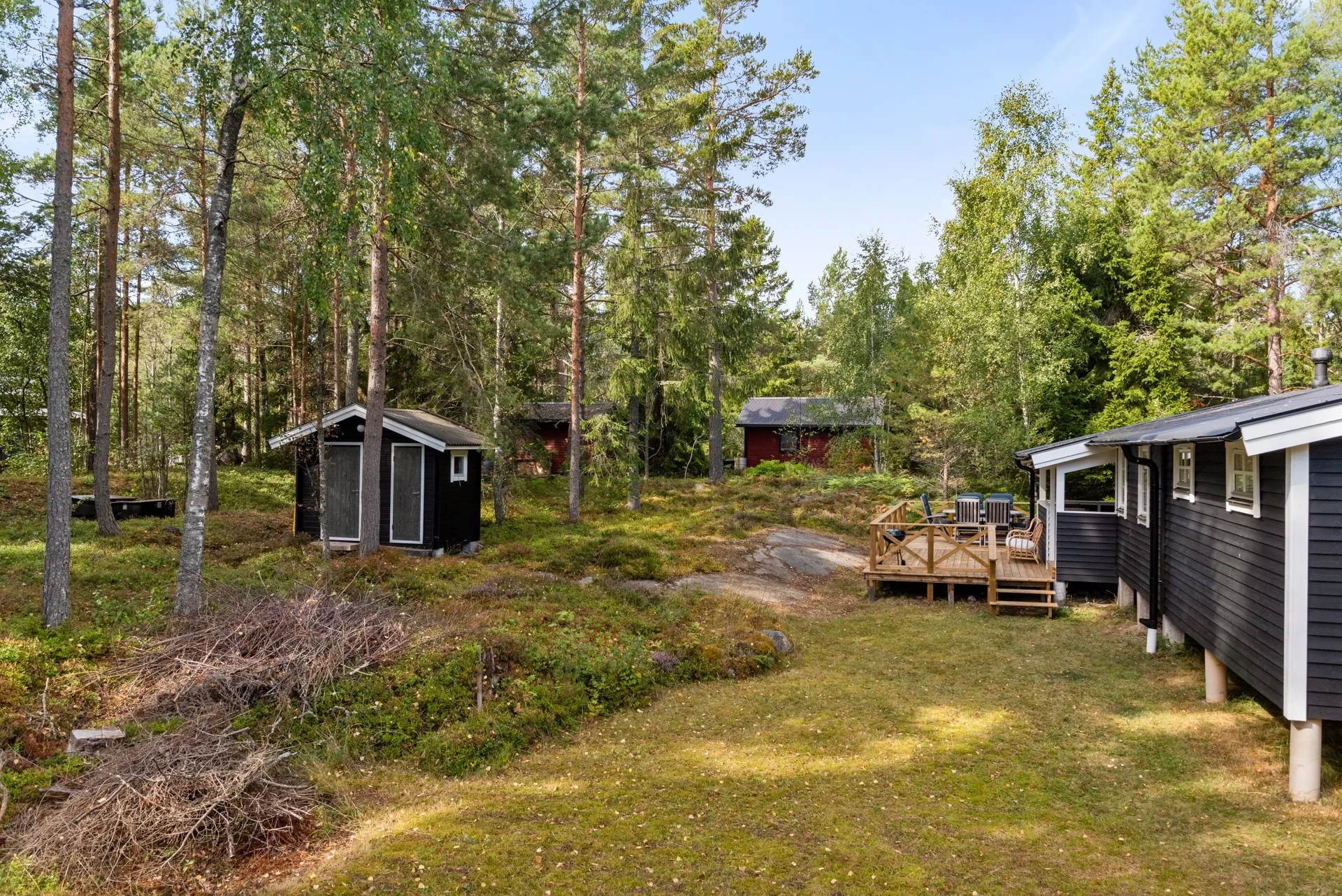 Smakfullt nyrenoverat fritidshus på Blidö med båtplats!
