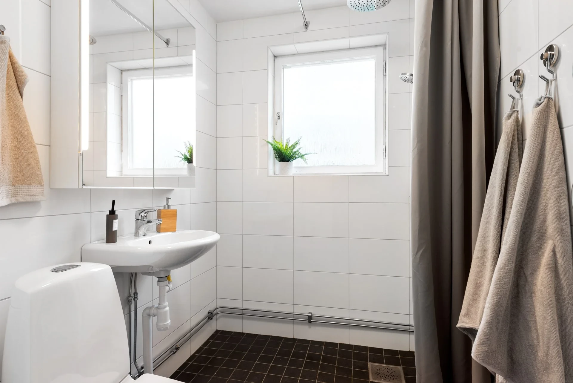 Stilrent renoverad stor tvåa i skuldfri förening!