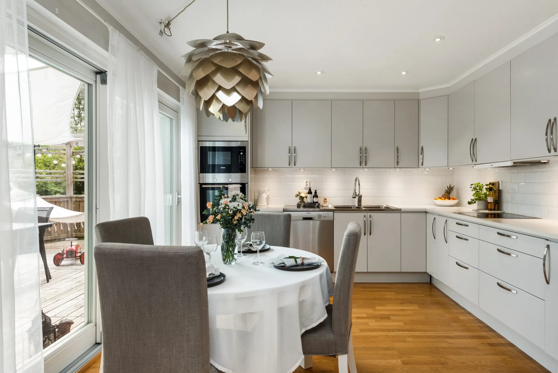 Smakfullt med villakänsla i lantligt läge
