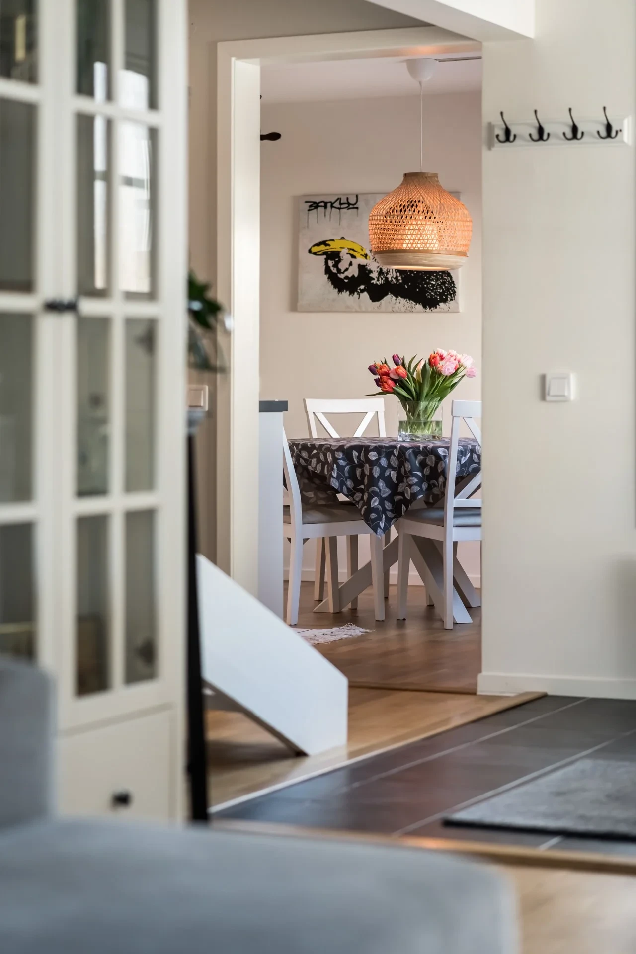 Modernt och smakfullt renoverat hus i barnvänligt område