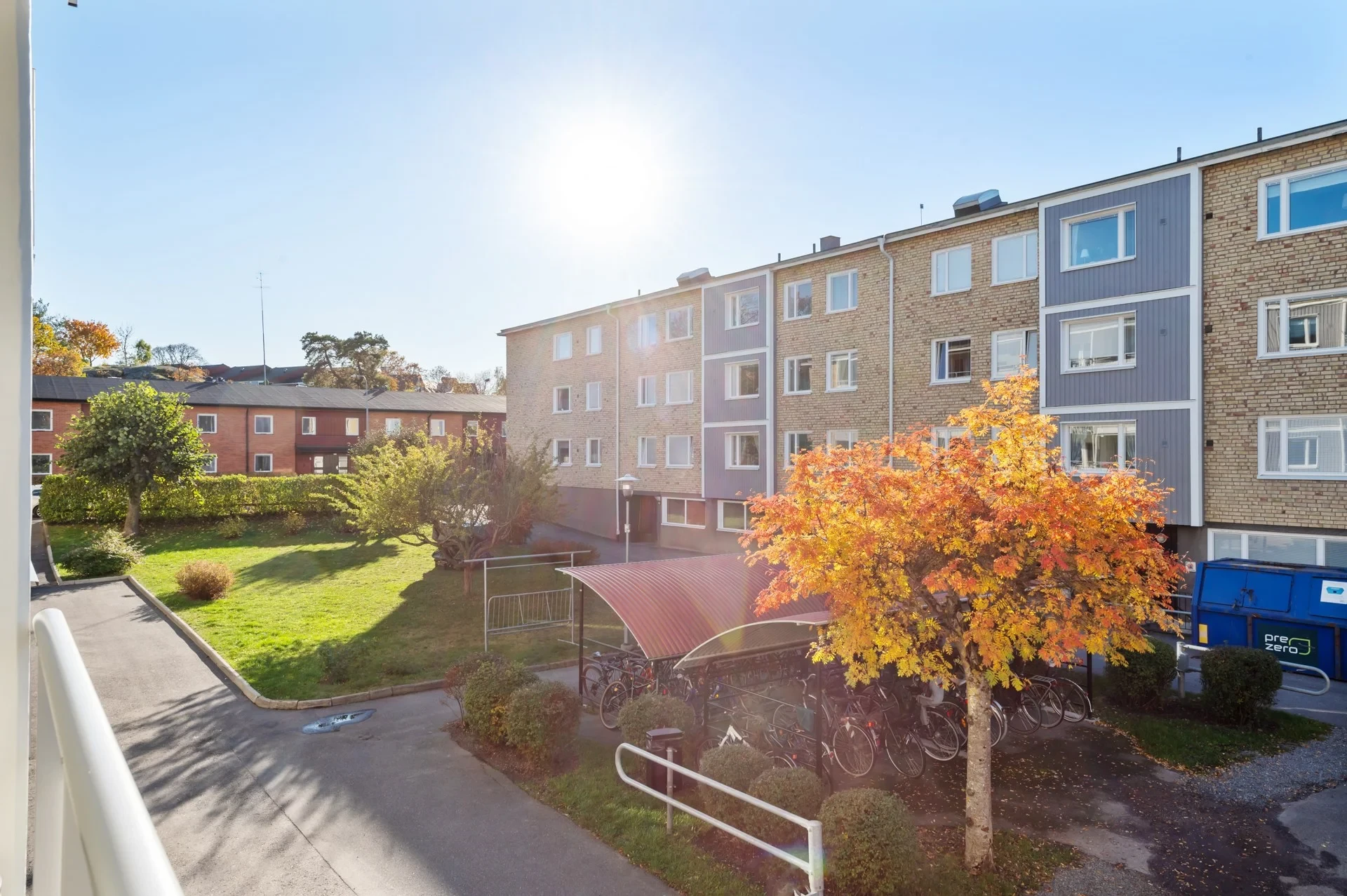 Etta i omtyckt område med balkong i västerläge!