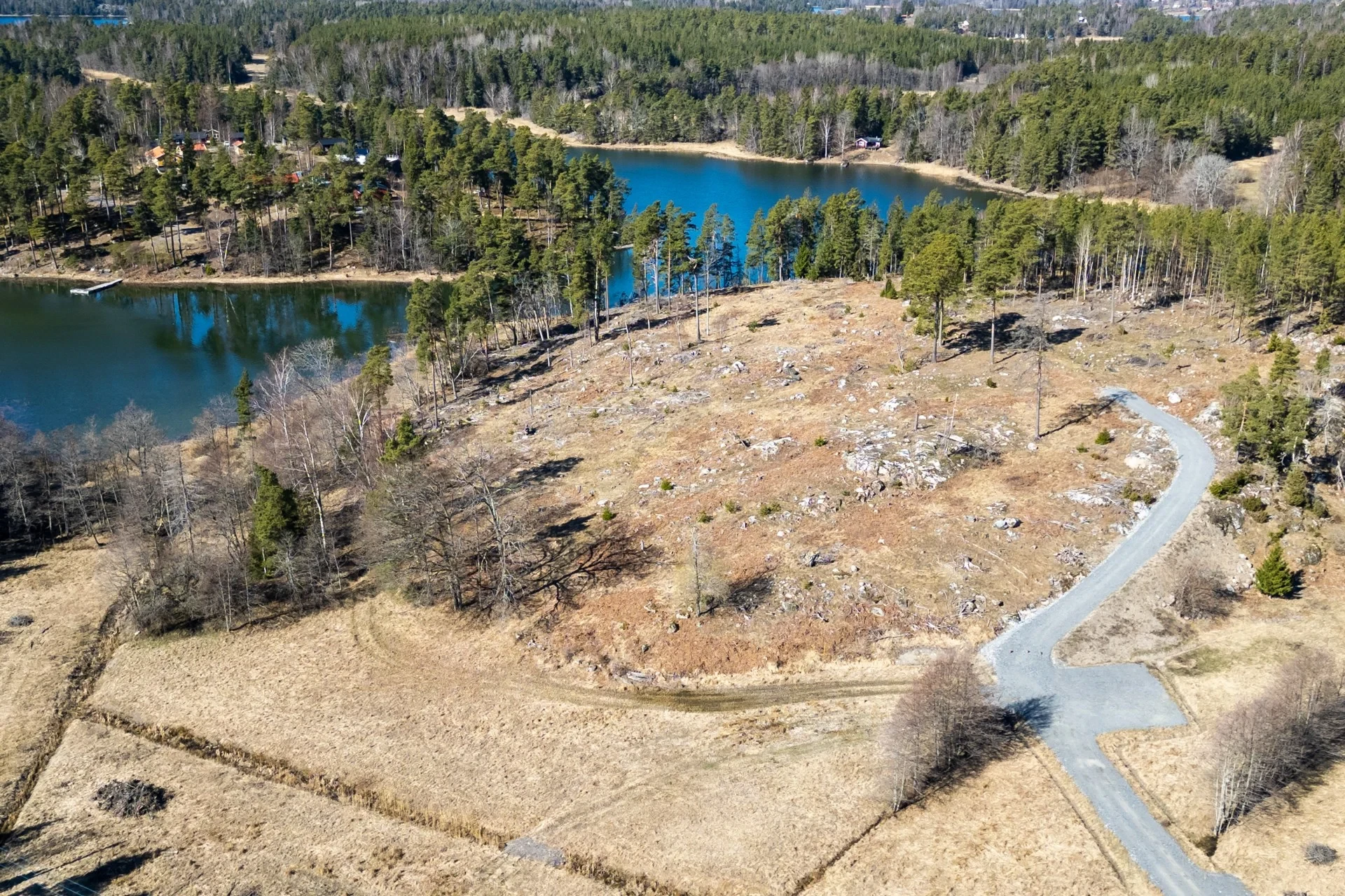 Natursköna tomter med havsutsikt på Langö