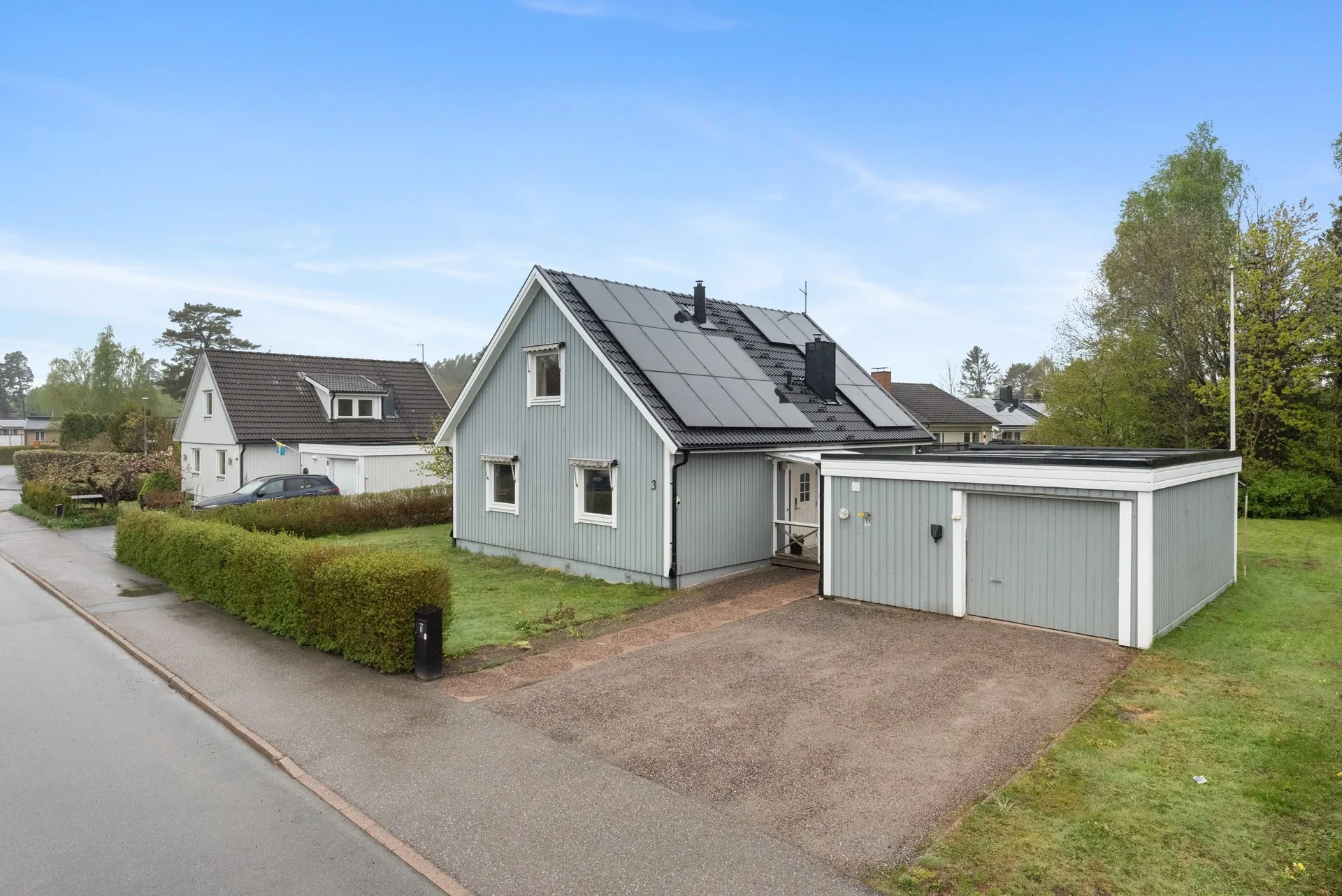 Solceller, fyra sovrum och ett läge att trivas länge i