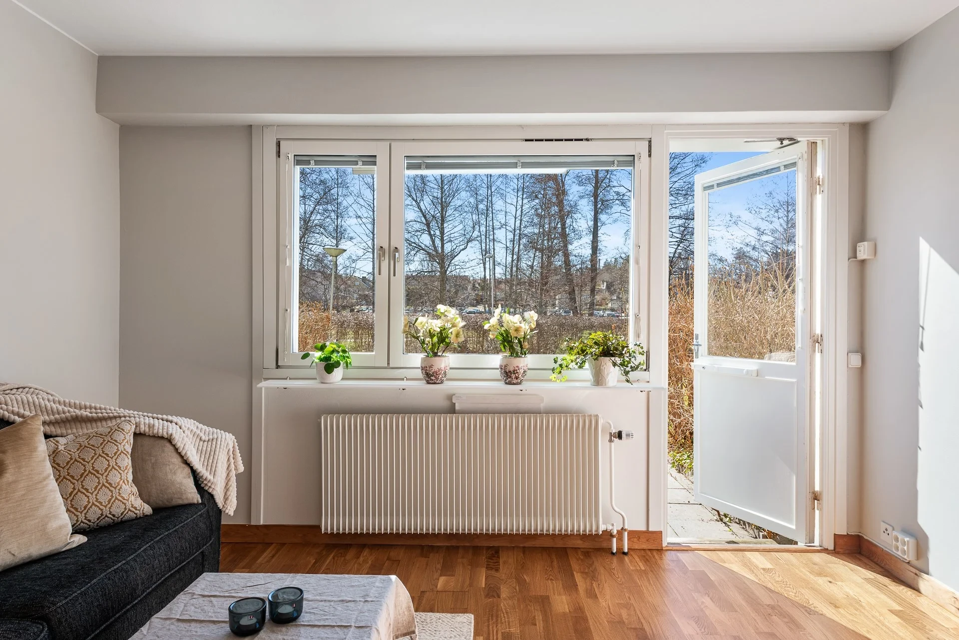 Kvadratsmart tvåa med stor uteplats i lugnt och soligt läge!