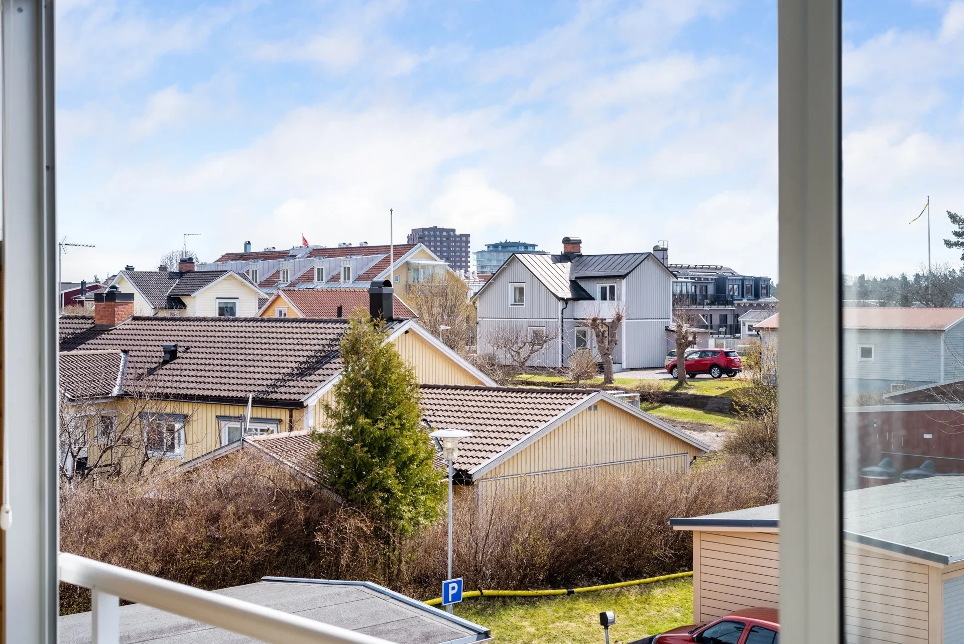 Bekvämt boende med hiss, nära centrum och inglasad balkong i härligt söderläge