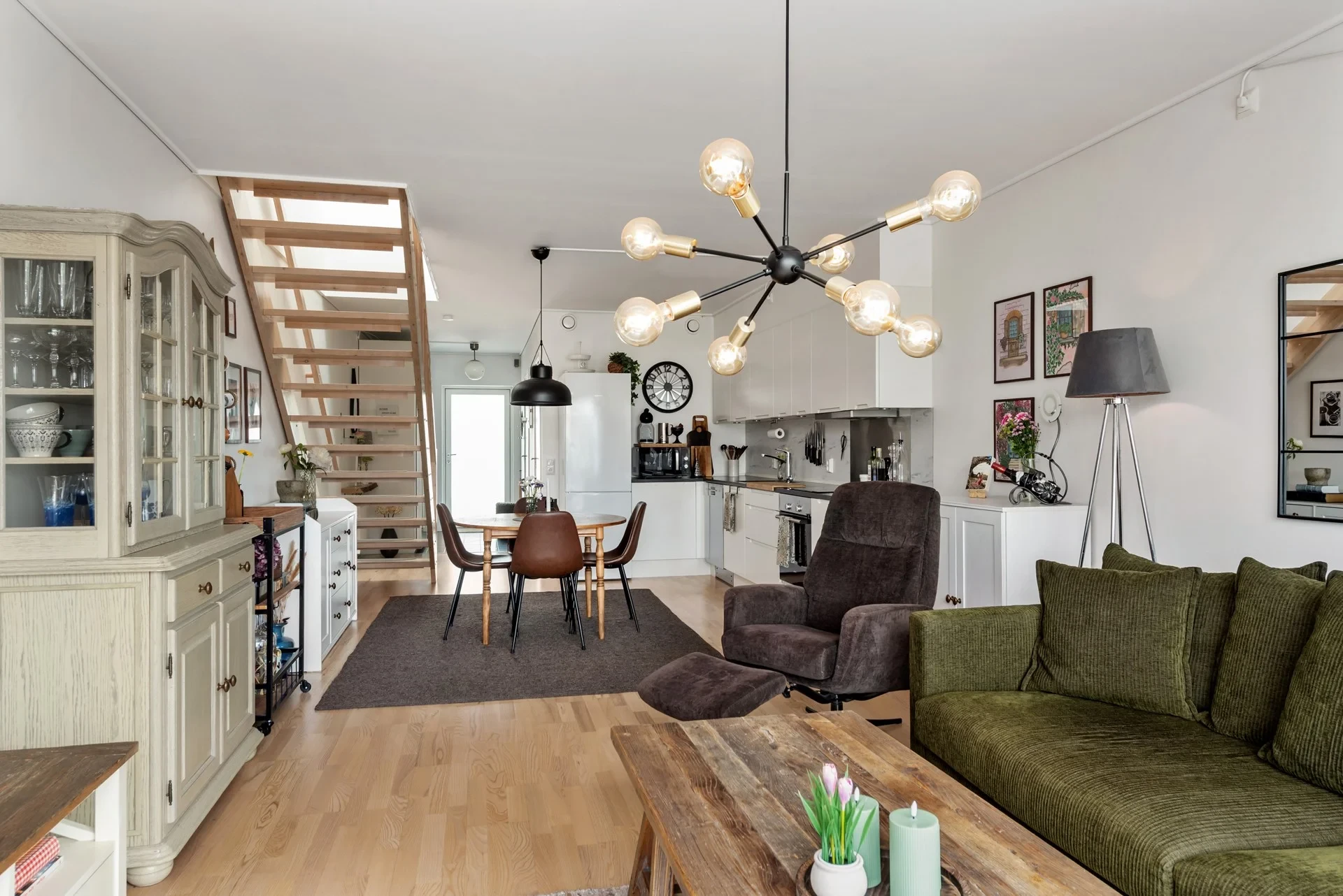 Ljust och modernt bostadsrättsradhus