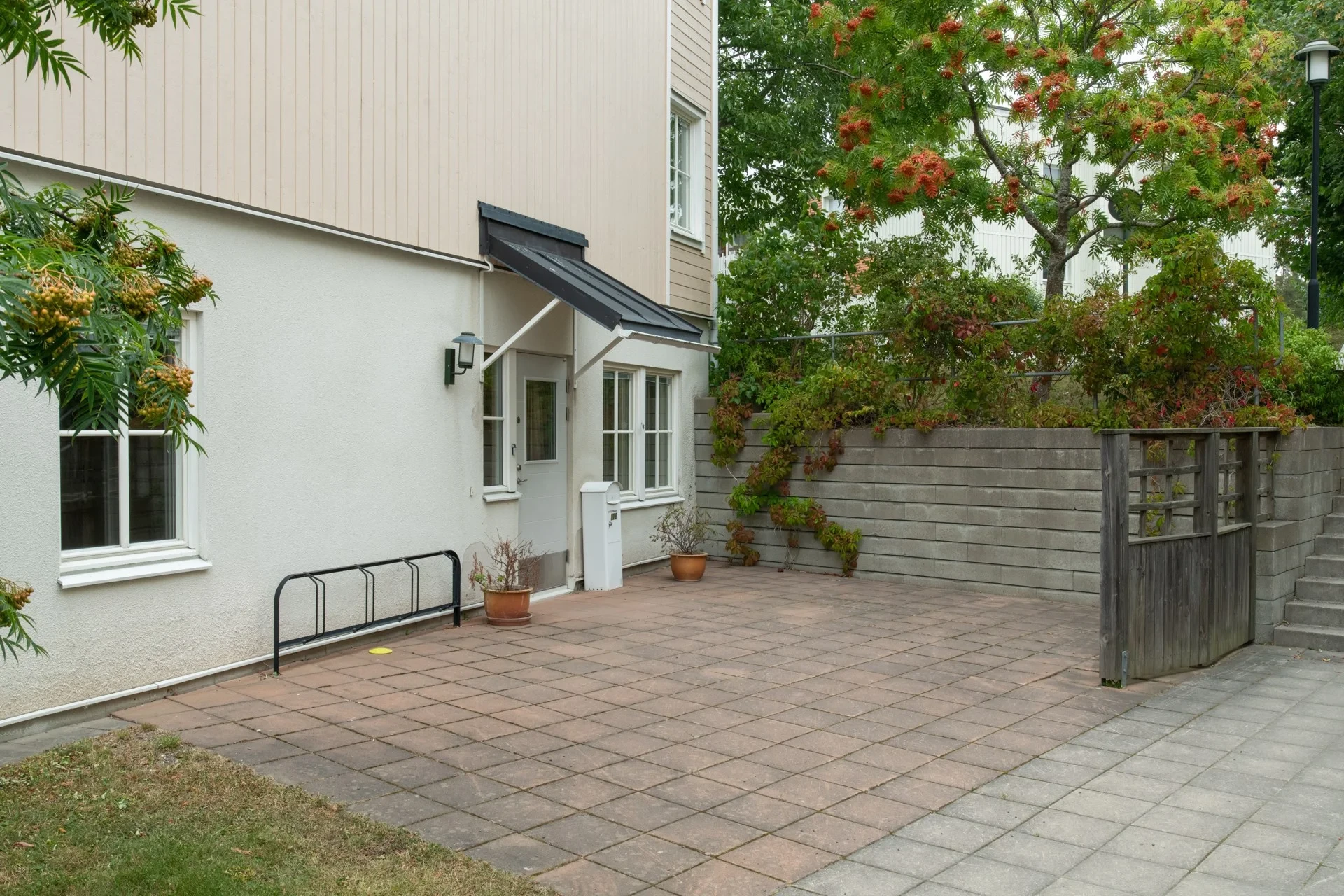 3:a i markplan och egen uteplats i Kaptenshöjden!