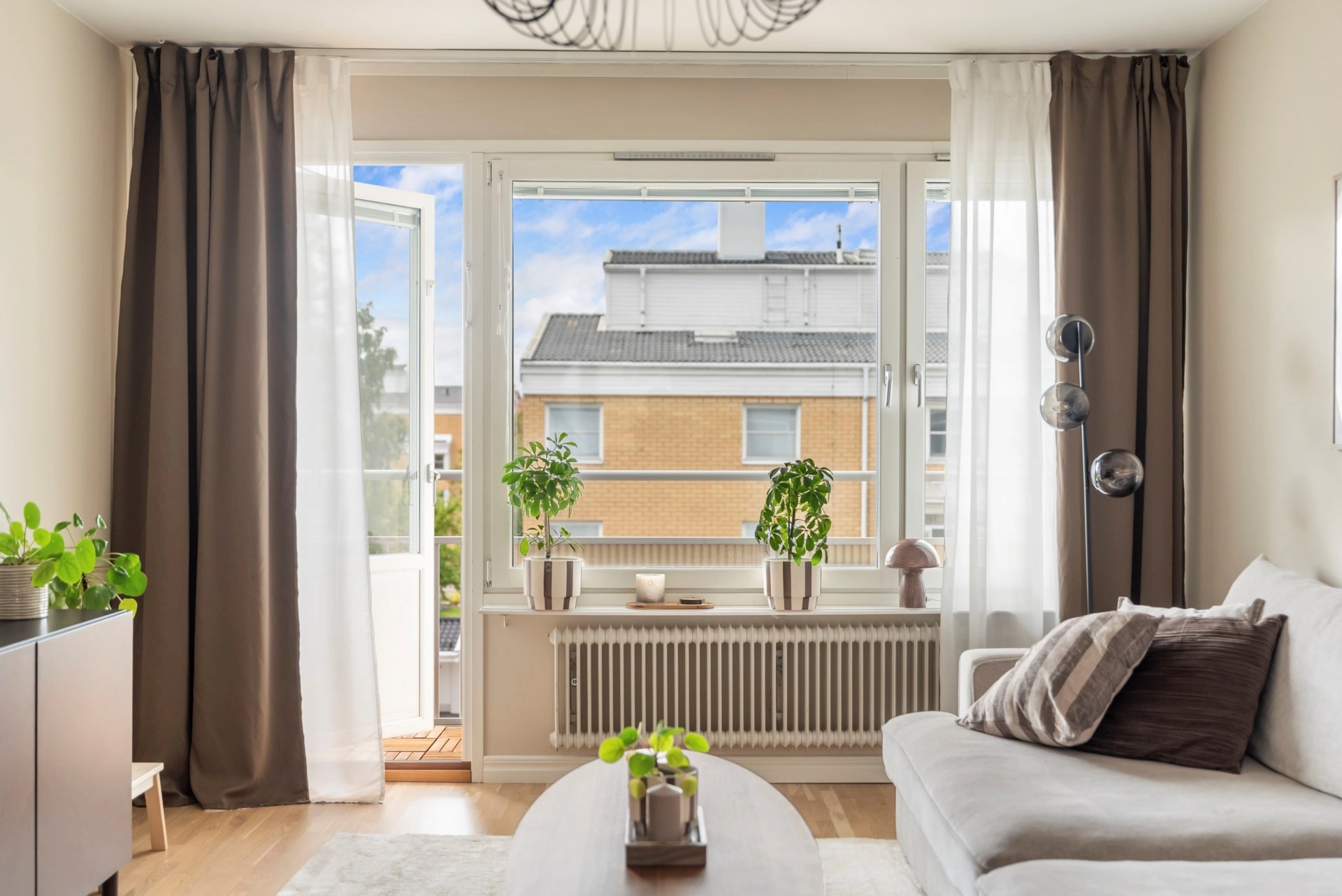 Mycket trivsam tvåa med toppenläge nära centrum!