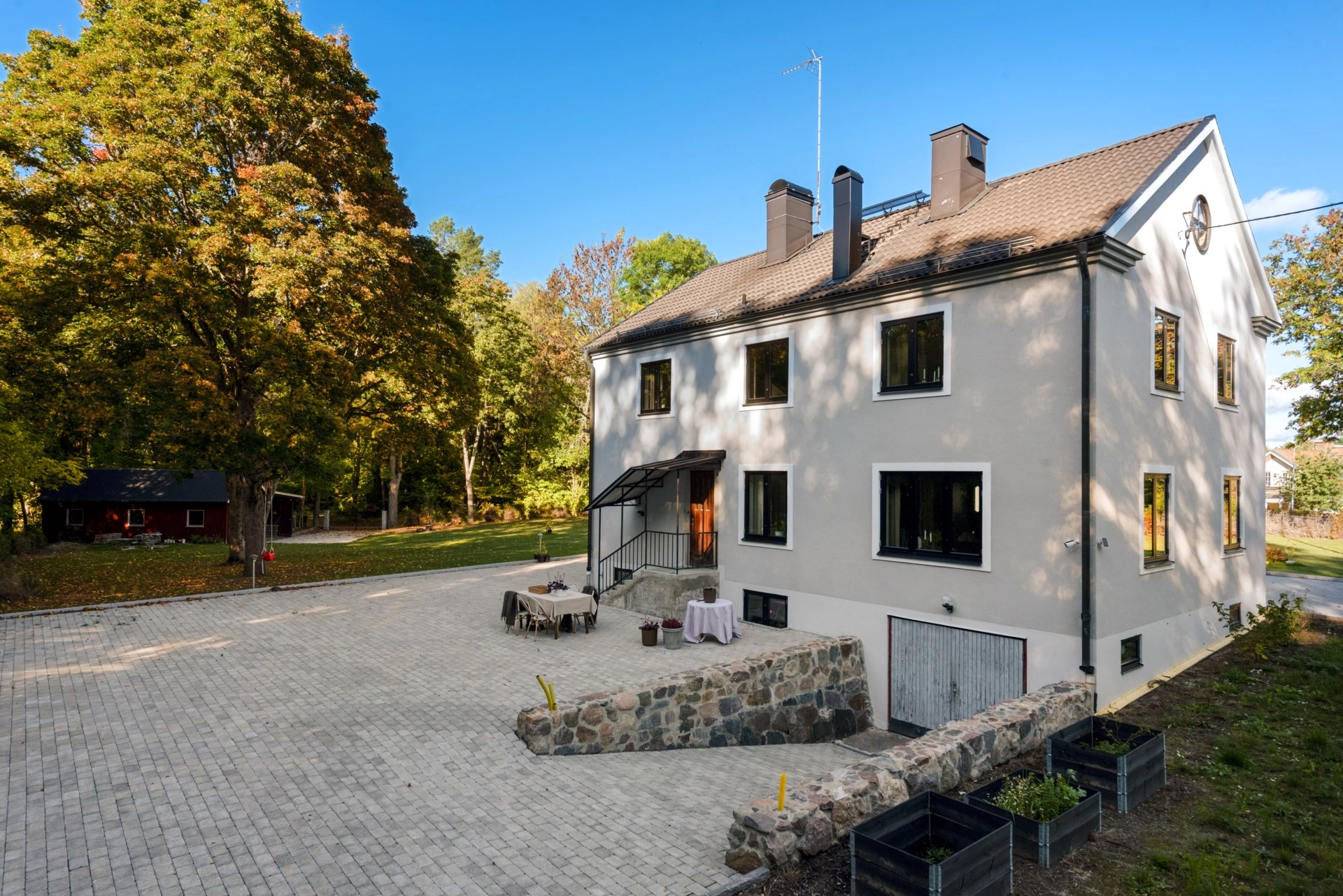 Karaktärsfull och pampig villa i Skebobruk!