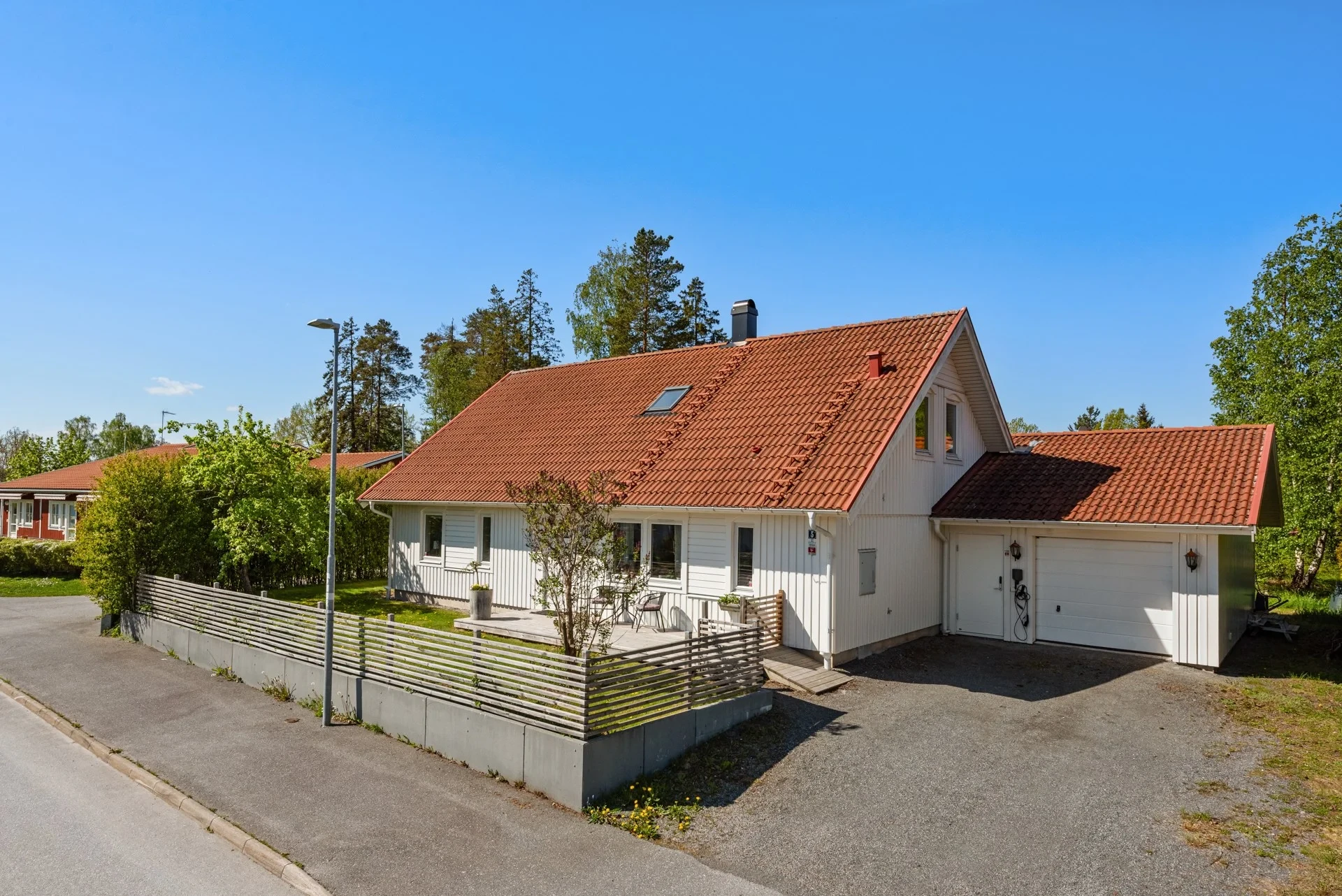 Rymlig familjevilla med totalt fem sovrum