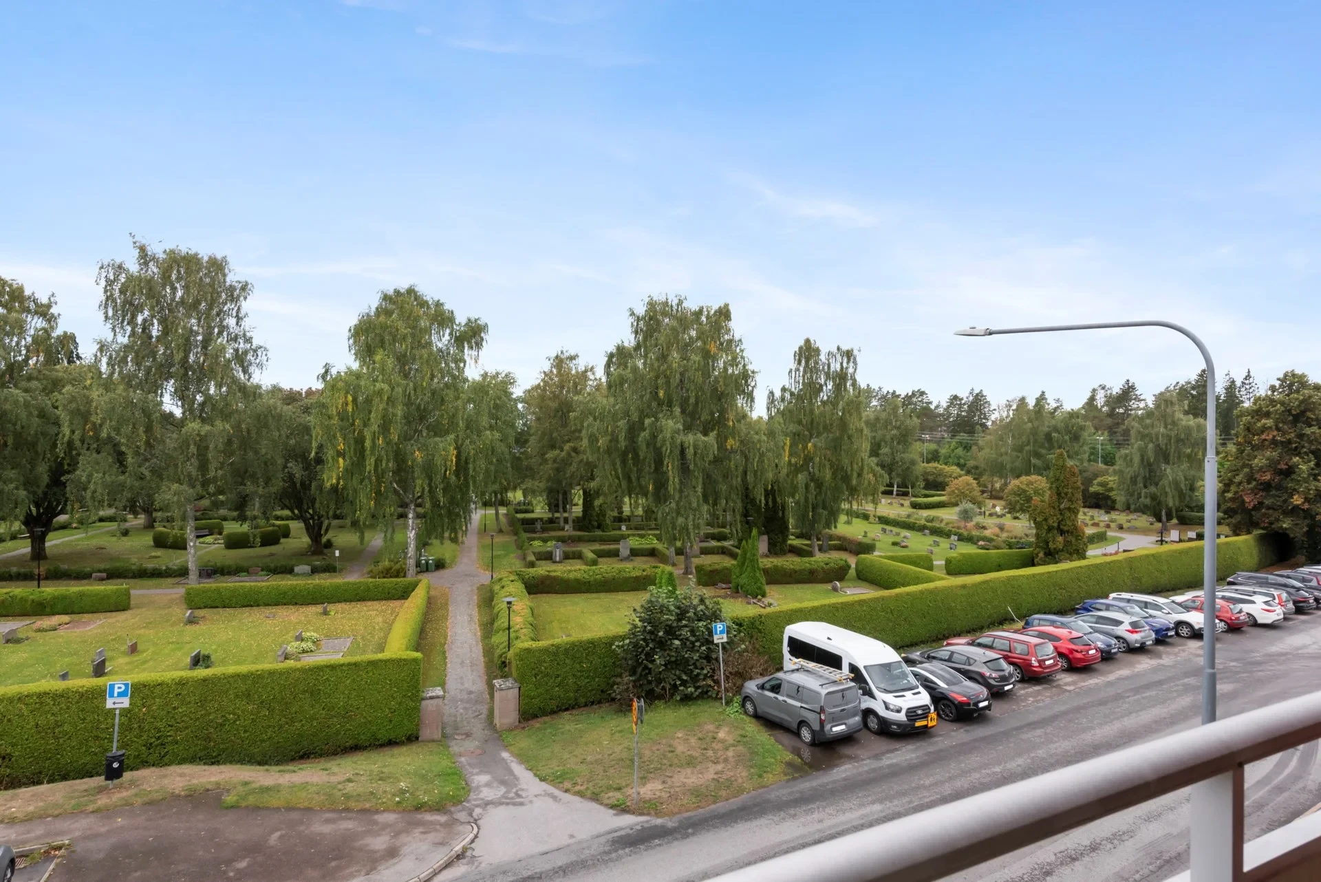 Välplanerad och charmig etta med perfekt pendlarläge