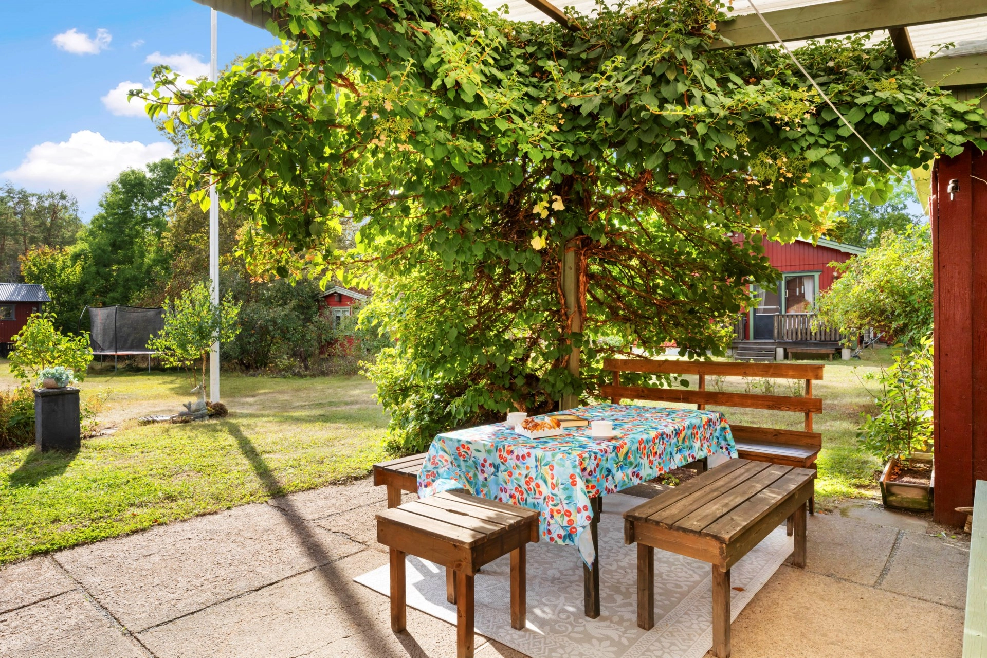 Rymlig villa med plats för hela livet i lugna Svanberga!