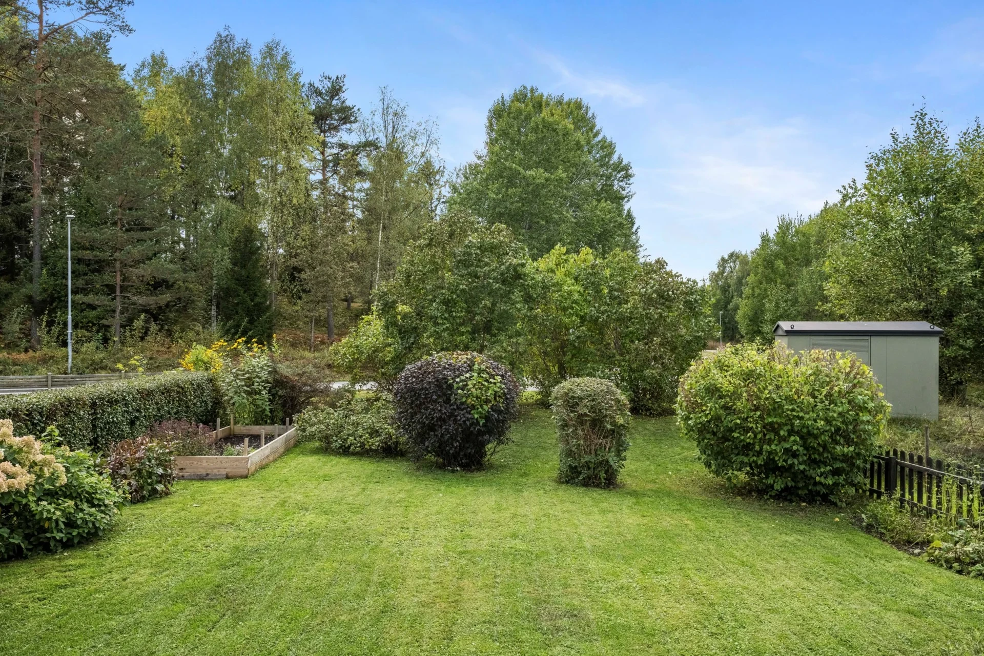 Familjevänligt parhus med solig baksida